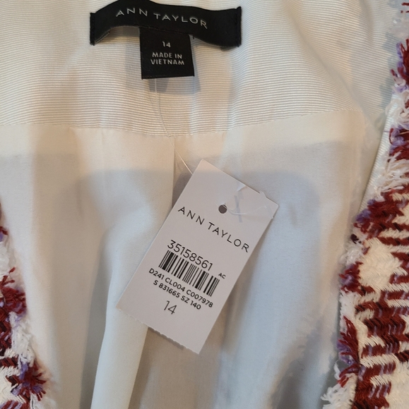 NWT Ann Taylor Cropped Tweed Fringe Blazer - Picture 5 of 8